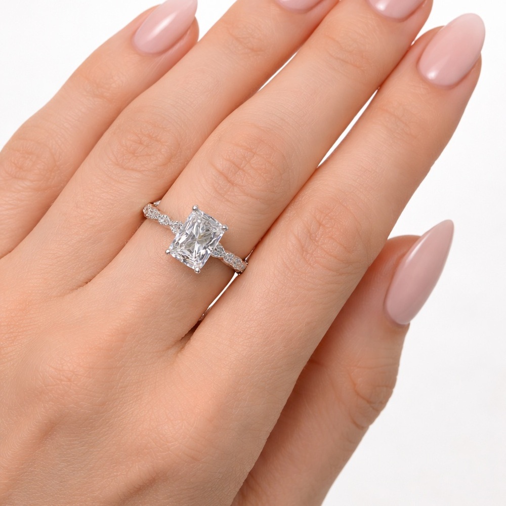 925 Sterling Silver 2.00CT MOISSANITE Women's Ring size 6,7 or 8 - Picture 3 of 17